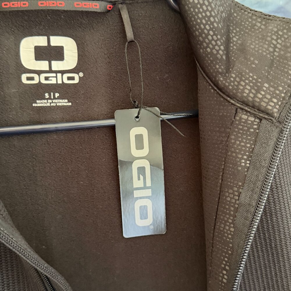 OGIO Unisex Ribbed Fleece Vest - Size Small (Chest 35"- 37") - Picture 5 of 5